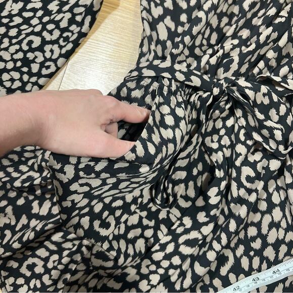 Vici Leopard Off the Shoulder Flared Sleeve Mini Dress Size XS - Picture 6 of 10